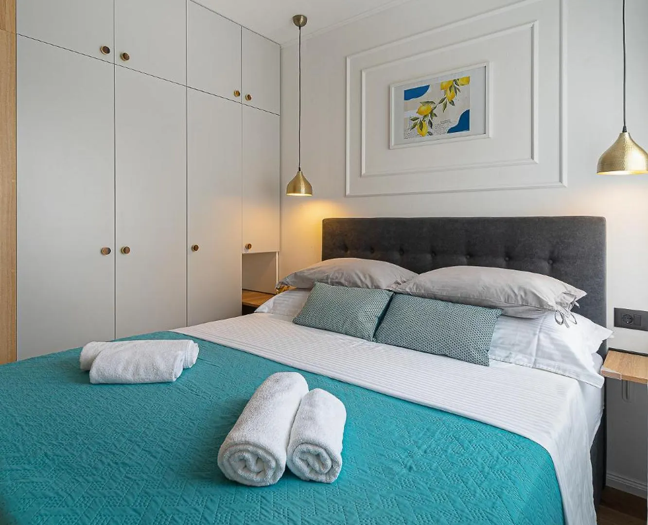 Studio Apartment Lemon & Sun Split
